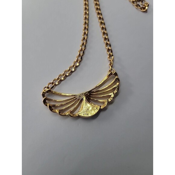 Vintage Necklace Wings Gold Tone White Crystals Chain Jewelry Costume - Picture 15 of 15